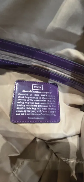 Bolso morado brillante