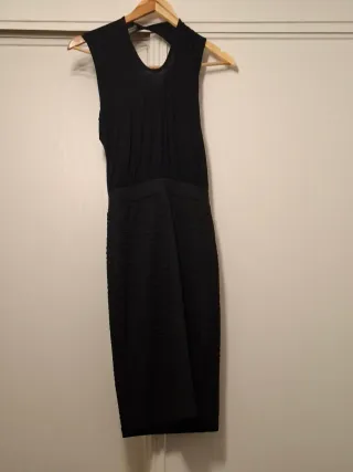 Vestido negro para fin de año