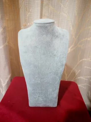 Expositor de collares