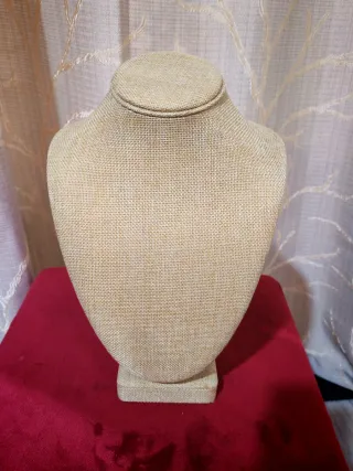 Expositor de collares