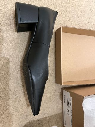 Zapatos de salón negros tacón bloque