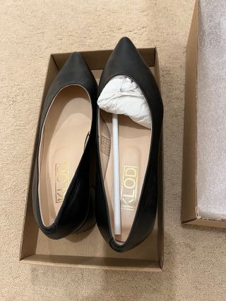 Zapatos de salón negros tacón bloque