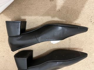 Zapatos de salón negros tacón bloque