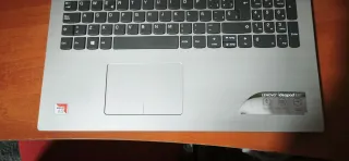 Portátil Lenovo IdeaPad 320-15AST