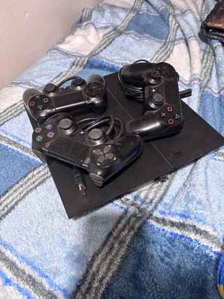 PS4 + 3 mandos (PlayStation 4)