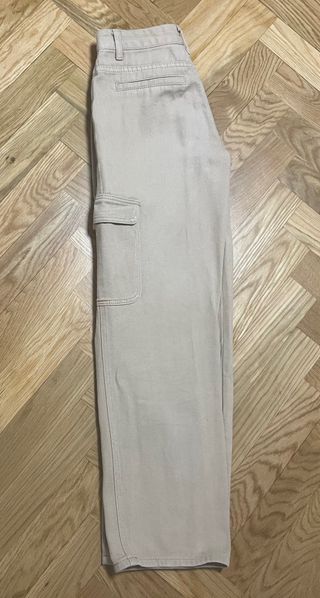 Pantalones cargo beige