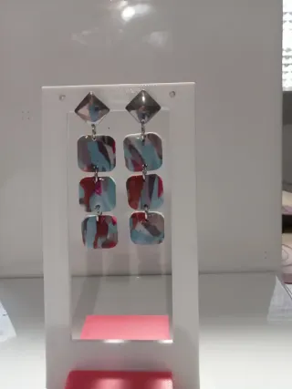 Pendientes arcilla polimérica hechos a mano