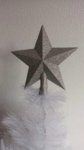 Bonito Árbol de Navidad Blanco con Adornos Platead