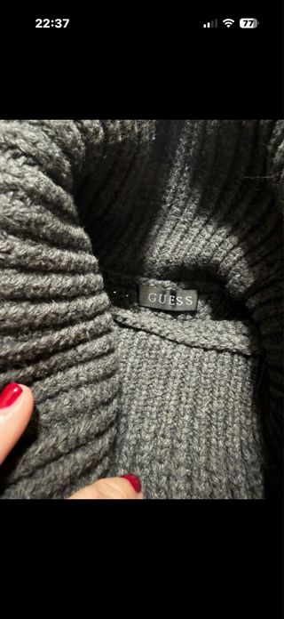 Jersey Guess cuello alto gris