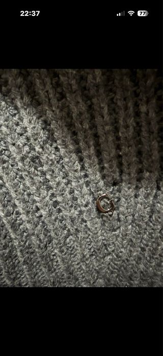 Jersey Guess cuello alto gris