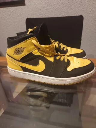 Nike Air Jordan Negro/Amarillo Talla X