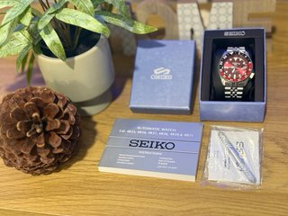 Seiko 5 Sports GMT Automático Rojo