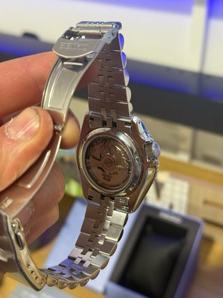 Seiko 5 Sports GMT Automático Rojo