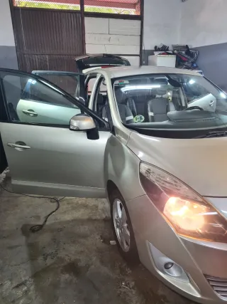 Renault Grand Scenic 2012