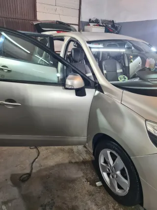 Renault Grand Scenic 2012