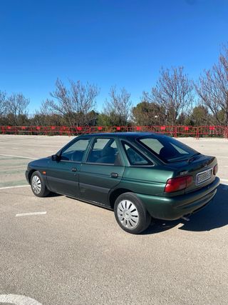 Ford Escort 1998