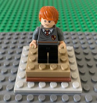 Minifigura Lego Harry Potter - Ron Weasley  (set.4