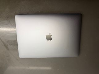 MacBook Pro 13” 2020 Plata