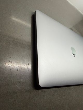 MacBook Pro 13” 2020 Plata