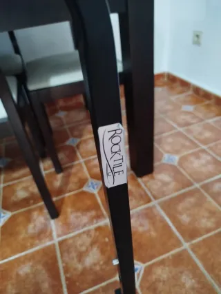 Supporto Rocktile per 5 chitarre