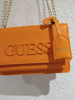 Bolso Guess Naranja Cadena Dorada