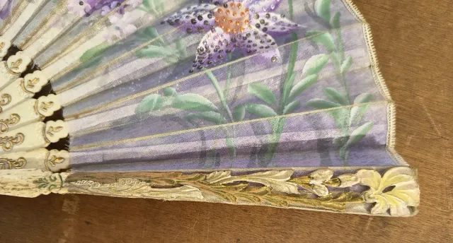 AANTIGUO ABANICO HUESO,PINTADO A MANO.VINTAGE