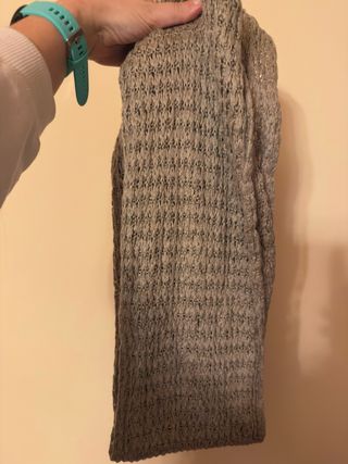 Bufanda tejida beige y plateada