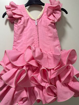 Traje Flamenca Niña Rosa Chicle Volantes talla 4