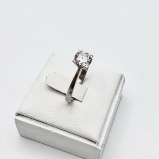 Anillo de oro blanco 18kt con diamante