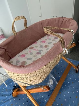 Moisés mimbre con soporte