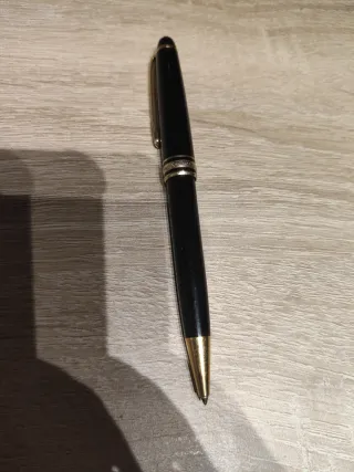 Bolígrafo Montblanc Negro y Dorado