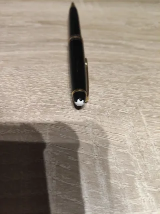 Bolígrafo Montblanc Negro y Dorado