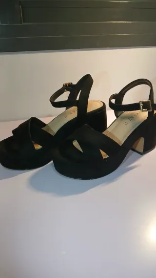 Tacones negros fiesta plataforma