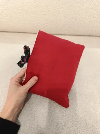 Funda libro lazo flores roja