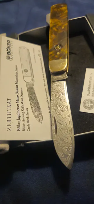 Böker Mono Damascus, 200 capas Curly Birch Brown.