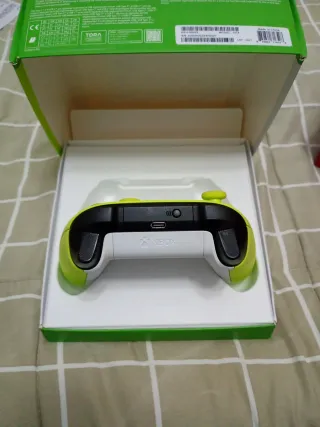 Mando Xbox electric volt