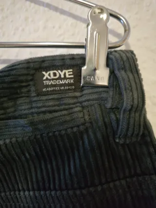 Pantalón de pana negro