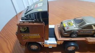 Camión Transportador con Helicóptero y Coche Gozán