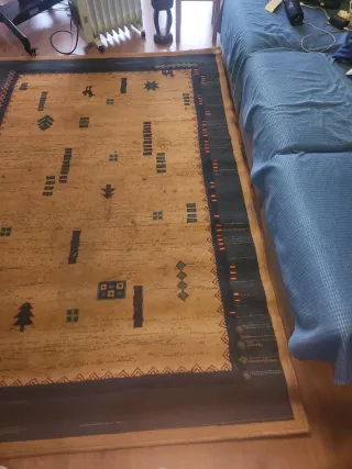 Alfombra arabe beige y marrón