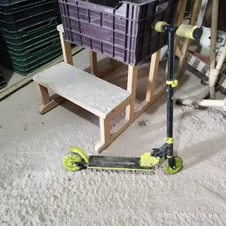 Bicicleta azul sin usar ,