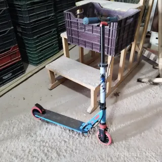 Bicicleta azul sin usar ,