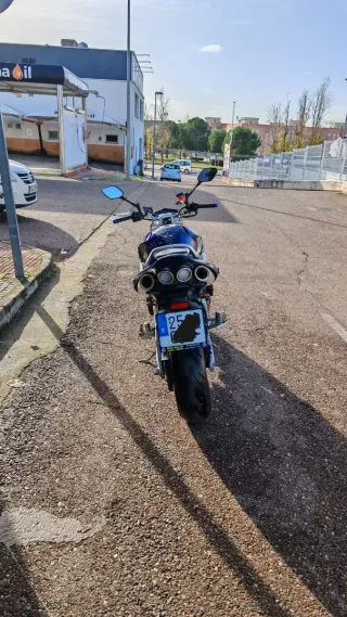 Suzuki GSR 600 en perfecto estado