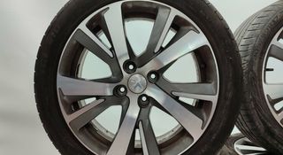 Peugeot 9678398277 juego de llantas 2008 2111177