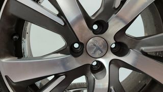 Peugeot 9678398277 juego de llantas 2008 2111177