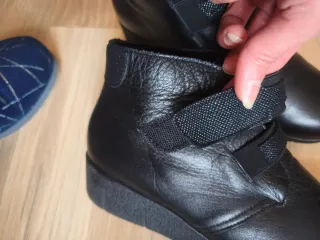 Botines Pekas cuña mujer negros con pelo