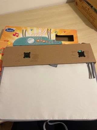 Piano gimnasio musical infantil para bebés.