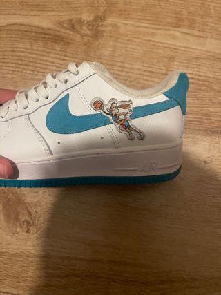 Zapatillas Nike Air Force x Bugs Bunny