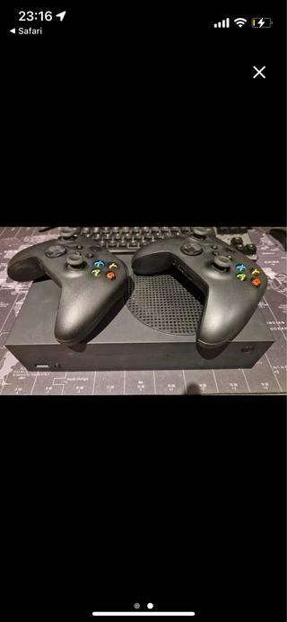 Xbox Series S 1TB + 2 Mandos + Batería