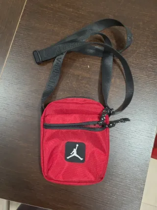 Bandolera Nike Jordan Roja Niño
