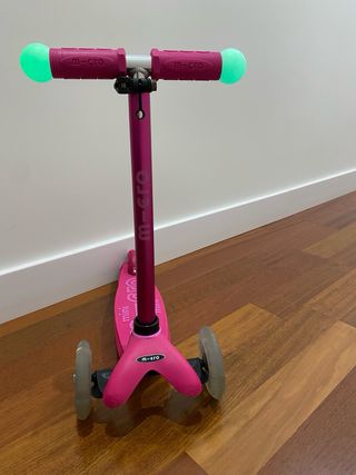 Patinete Micro Mini2Grow Deluxe LED Rosa